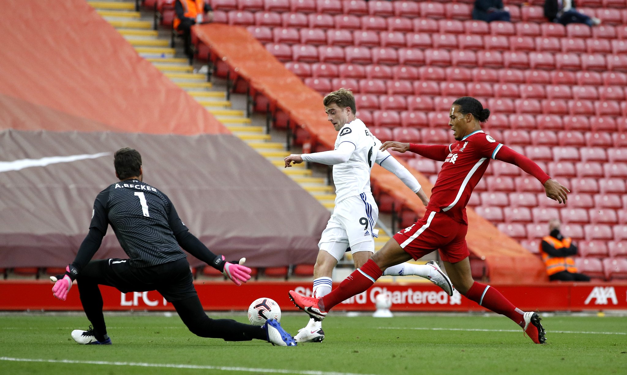 而他与金球 而他与金球